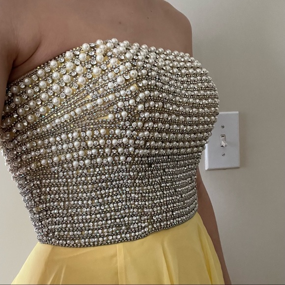 Sherri Hill Light Yellow Strapless Corset Beaded Prom Dress Sz 00 (fits like XS) - Picture 6 of 11